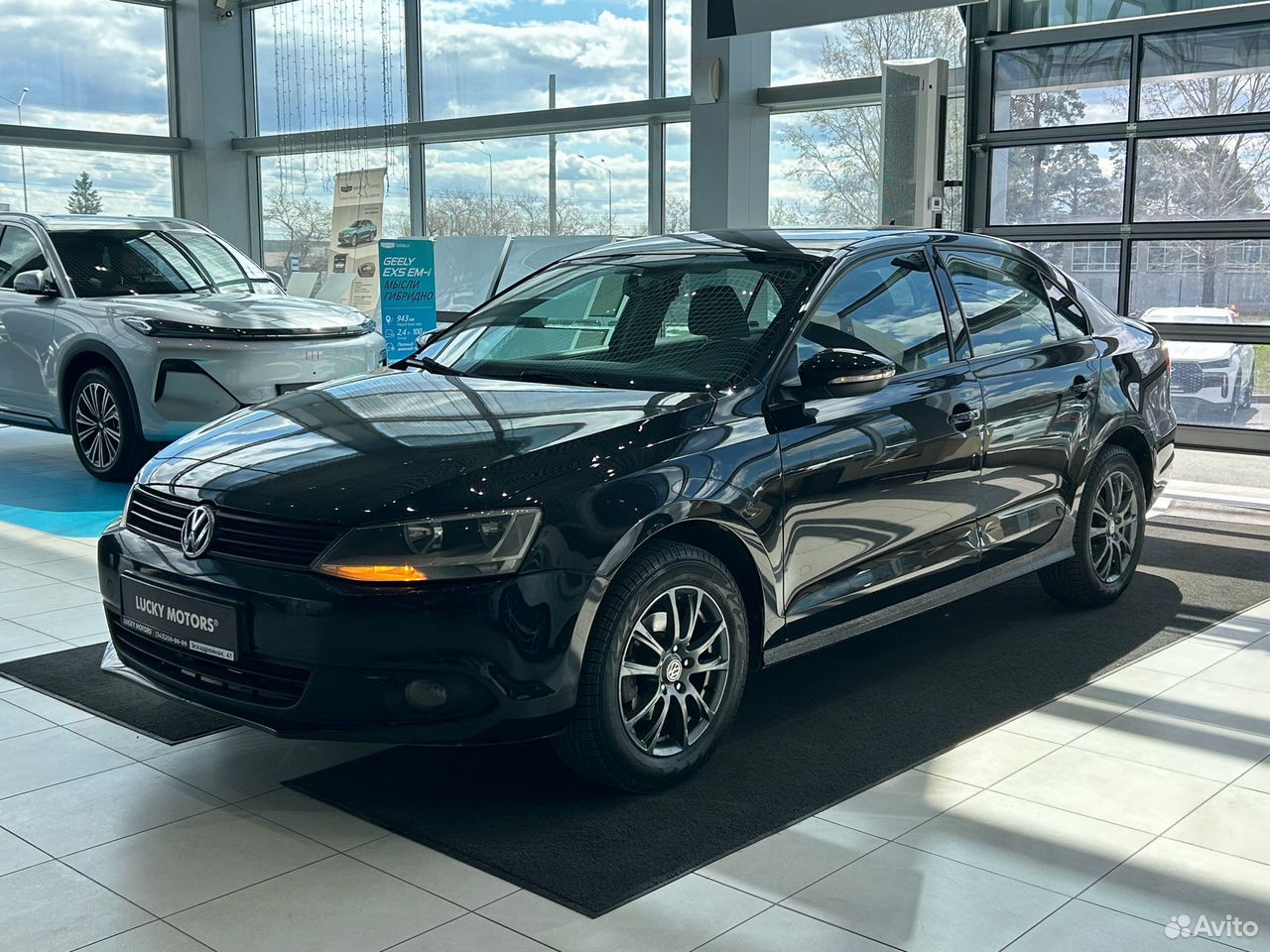 Volkswagen Jetta 1.6 AT, 2012, 305 474 км