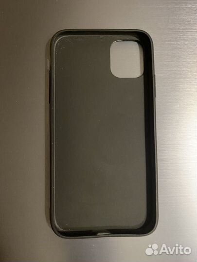 Чехол на iPhone 11