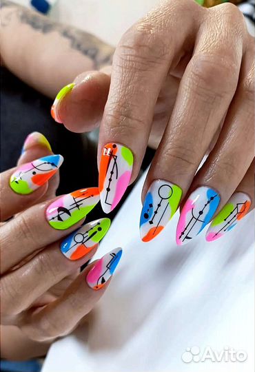 Модель на маникюр, наращивание, дизайн