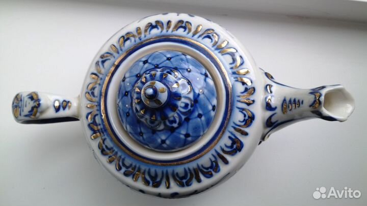Гжель штоф со стопками, чайник