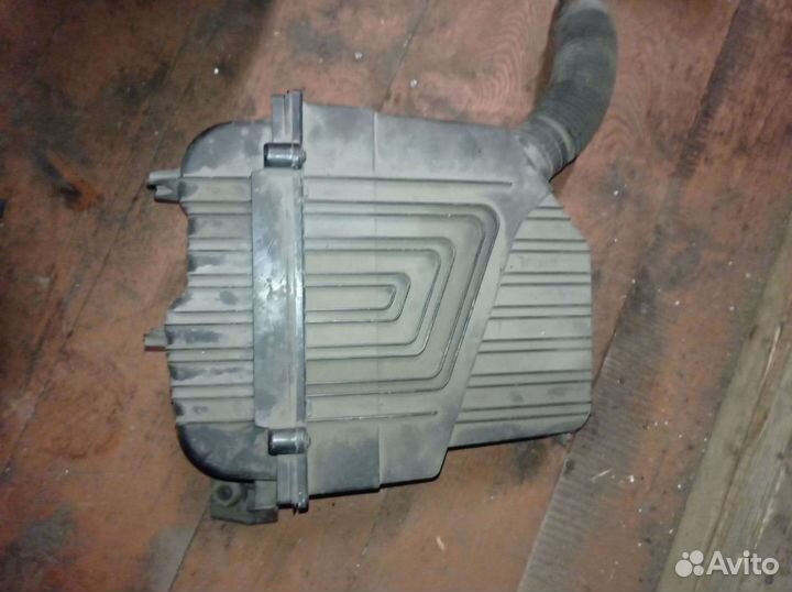 Короб воздушного фильтра рено логан