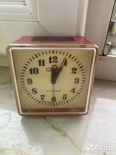 Часы будильник слава СССР