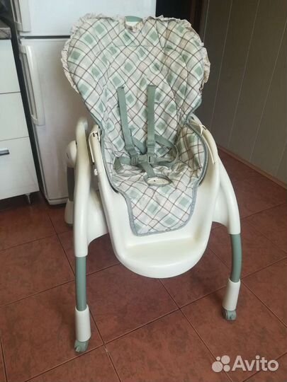 Детский стульчик для кормления