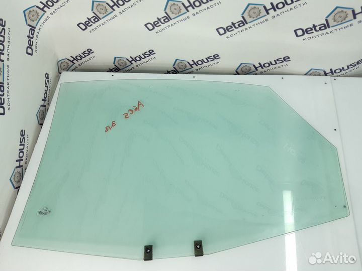Стекло двери заднее правое Audi A6 C5