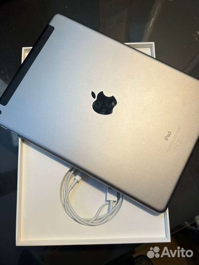 iPad 6 128gb Wi-Fi + celluar в коробке