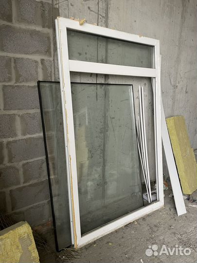 Оконный блок с дверью