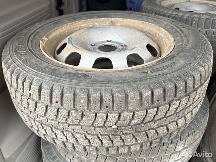 Колеса зимние от дастера 16