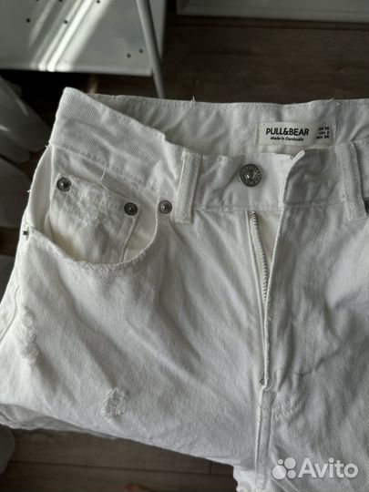 Джинсы белые pull&bear