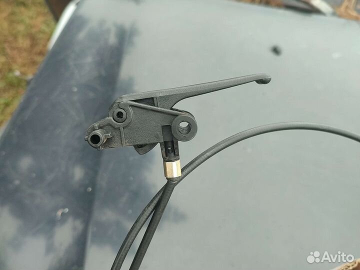 Peugeot 206 тросик капота с ручкой