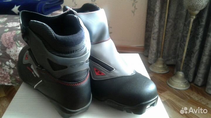 Лыжные ботинки 46 размер(30.5см).SNS