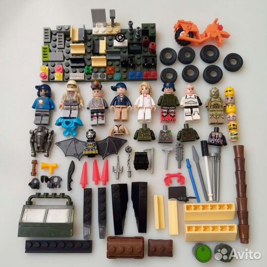 Мини-фигурки из конструктора Лего в коллекцию
