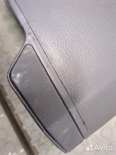 Подлокотник Volvo XC90, 2005