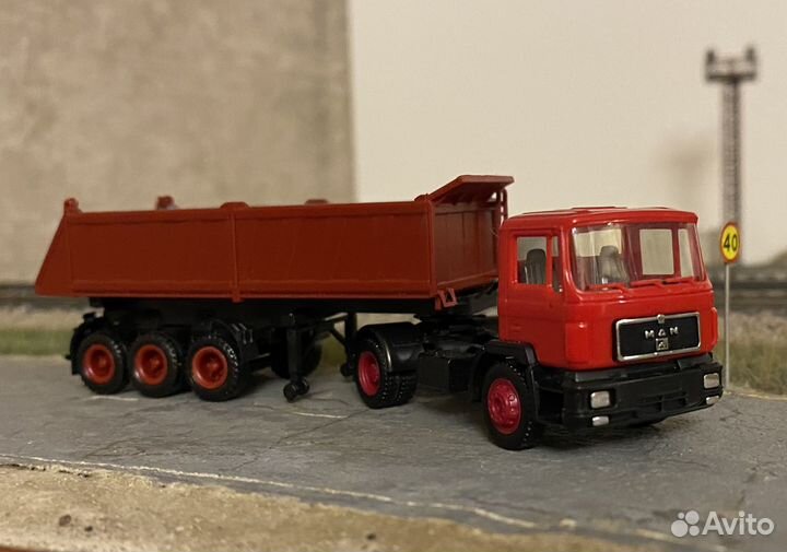 1:87 MAN с полуприцепом Herpa