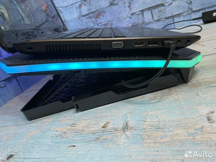 Ноутбук asus i3/6Gb/SSD+HHD