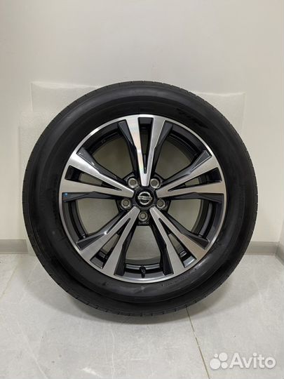 Новые Nissan X-Trail T32, Bridgestone 225/60 R18