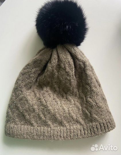 Шапки женская вязаная(4 штуки )