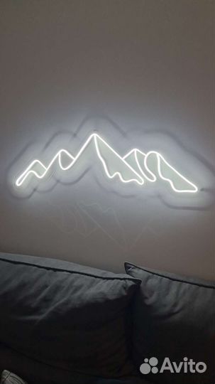 Неоновая вывеска
