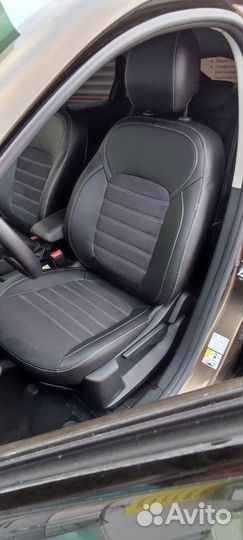 Автомобильные чехлы на Рено Аркана