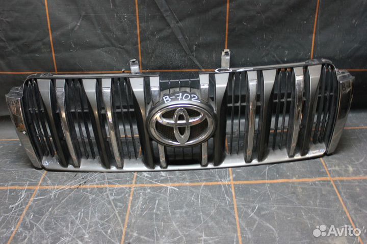 Решетка радиатора-Toyota Land Cruiser Prado 150