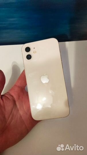 iPhone 12, 64 ГБ