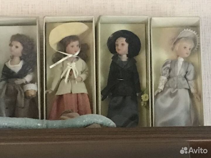 Куклы коллекционные в национальных костюмах