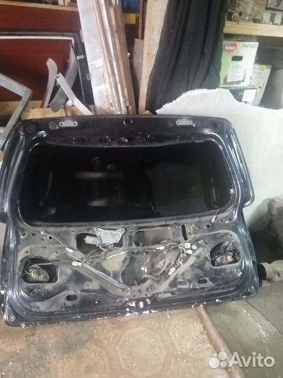 Дверь задняя на тойоту ипсум в 20 кузове