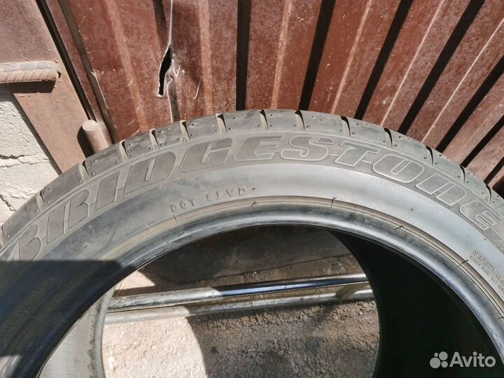 Bridgestone Potenza RE050 345/35 R19