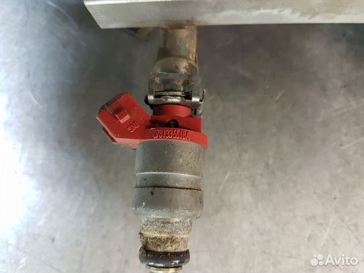 Топливная форсунка Audi VW 2,8 V6 078133551ba