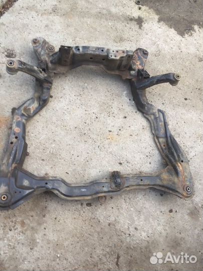 Подрамник передний передний Hyundai Sonata 2.0 MT