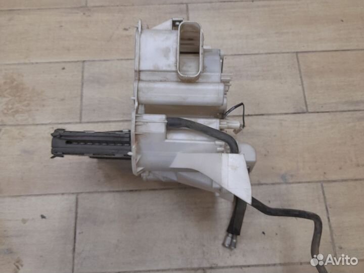 Корпус отопителя Mitsubishi Pajero 3