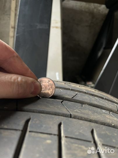 Pirelli P Zero 275/35 R19 и 275/40 R19