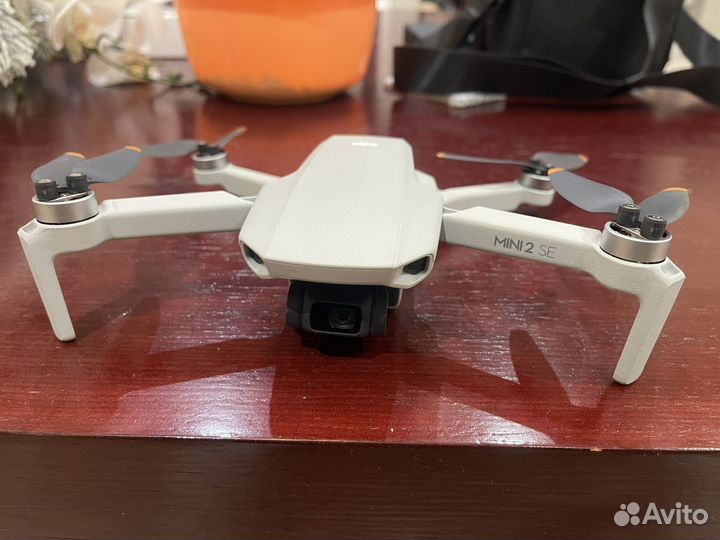 Квадрокоптер dji mini 2 se fly more combo