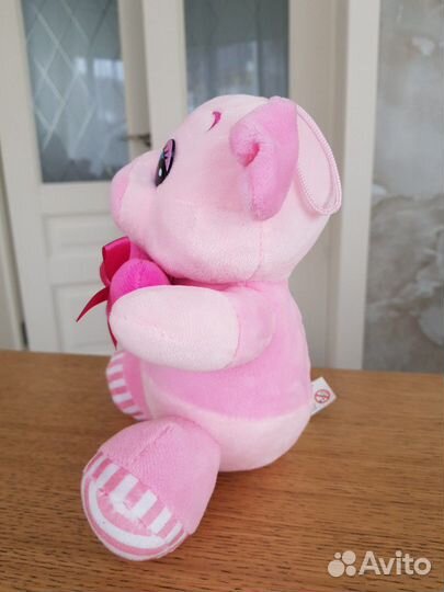 Хрюшка с сердцем