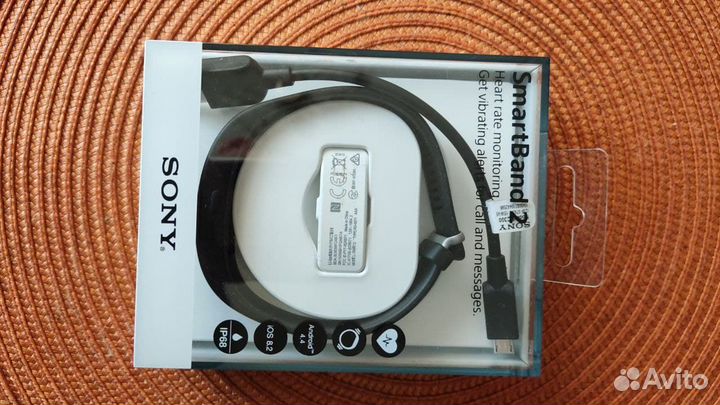 Фитнес браслет sony SWR12 SmartBand 2