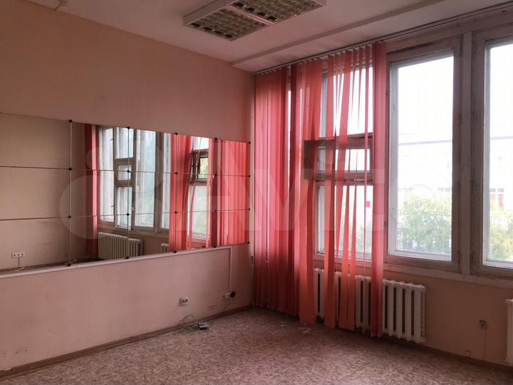 Помещение 46 м² с арендатором, центр города