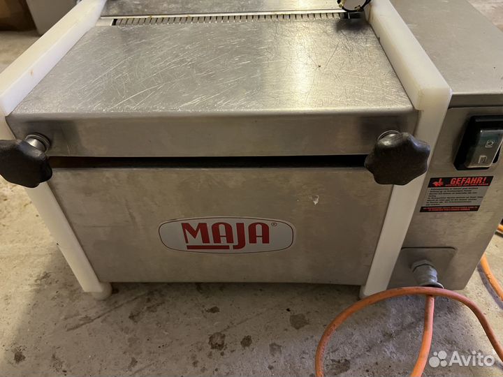 Шкуросъемная машина для Рыбы Maja TEM 100