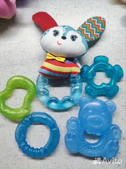 Игрушки для малышей, погремушки