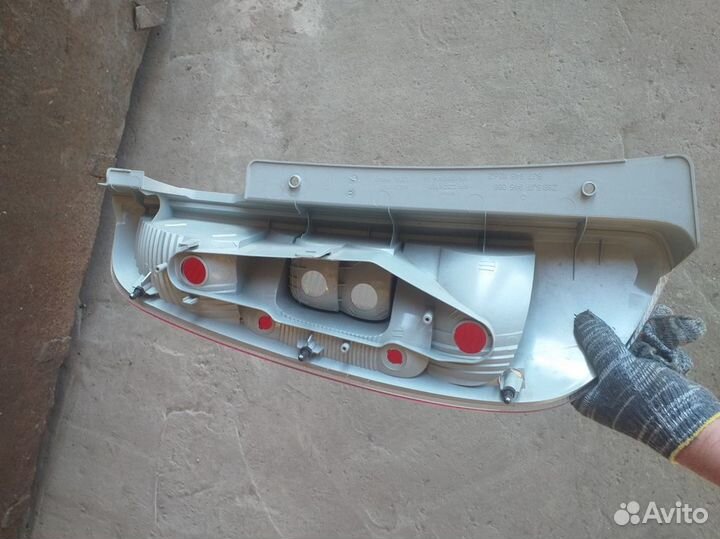 Фонарь правый Skoda Roomster 2 2013 год новый