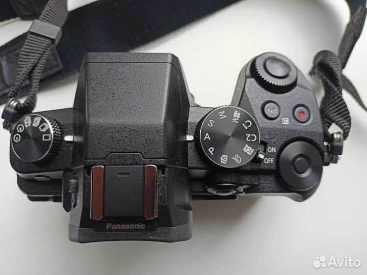 Panasonic lumix g80 + 25mm 1.4