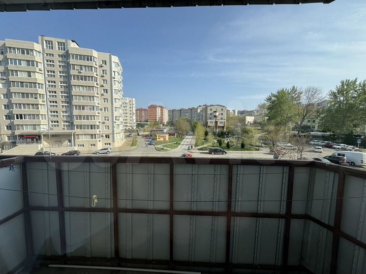 2-к. квартира, 62 м², 3/10 эт.