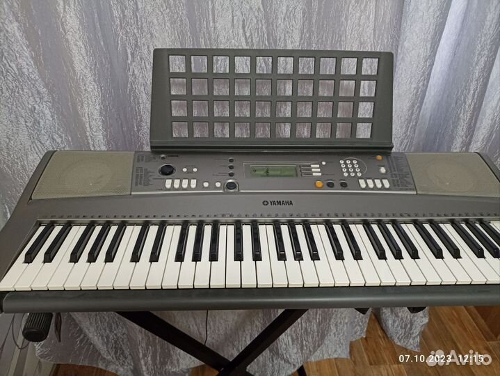 Синтезатор yamaha psr r300