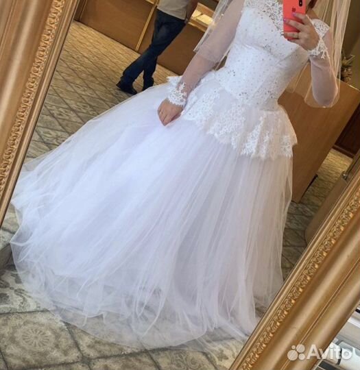 Свадебное платье