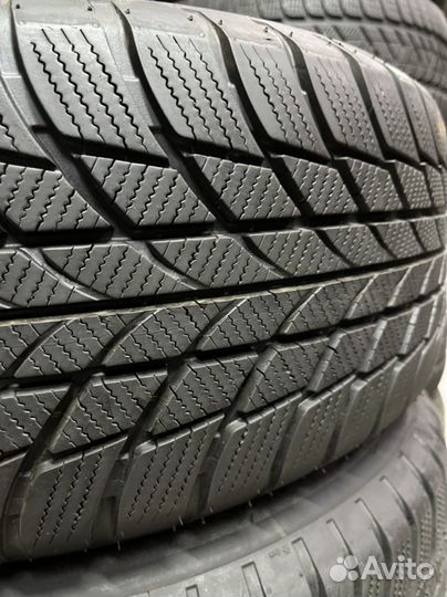 Bridgestone Blizzak LM-001 225/55 R17