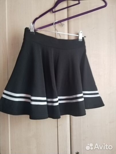 Юбка чёрная на резинке размер L