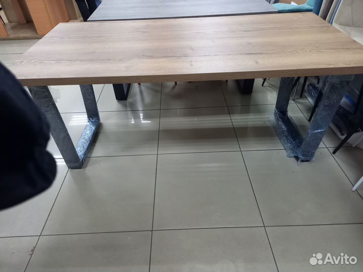 Стол maxi Фостер