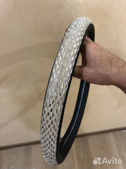 Оплётка на руль со стразами