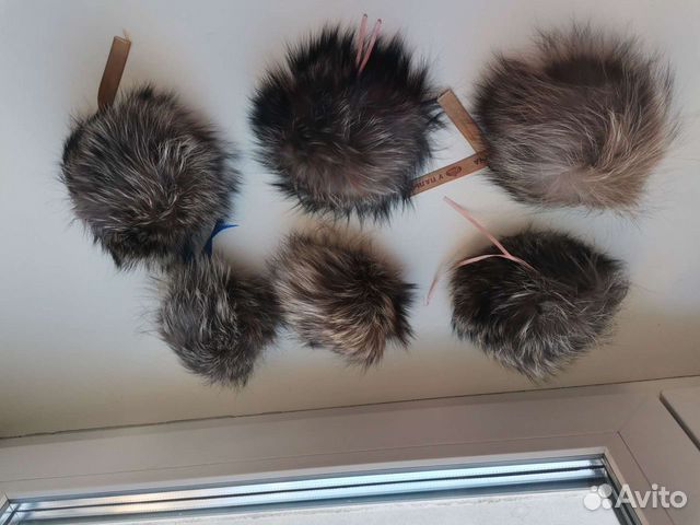 Меховые помпоны, натуральные. Чернобурка. Цена за