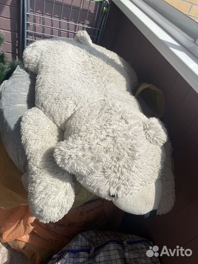 Большая мягкая игрушка белый медведь лежачий