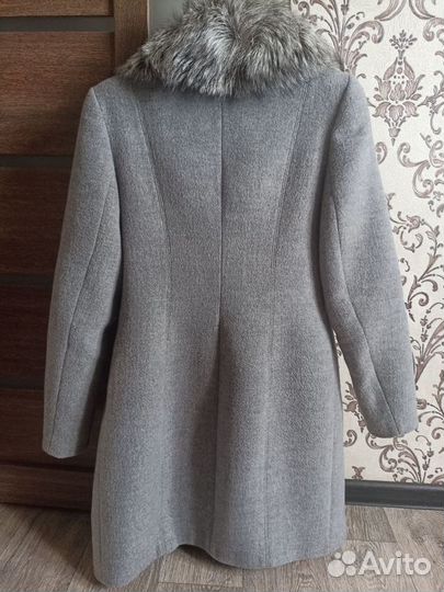 Пальто женское зимнее с мехом
