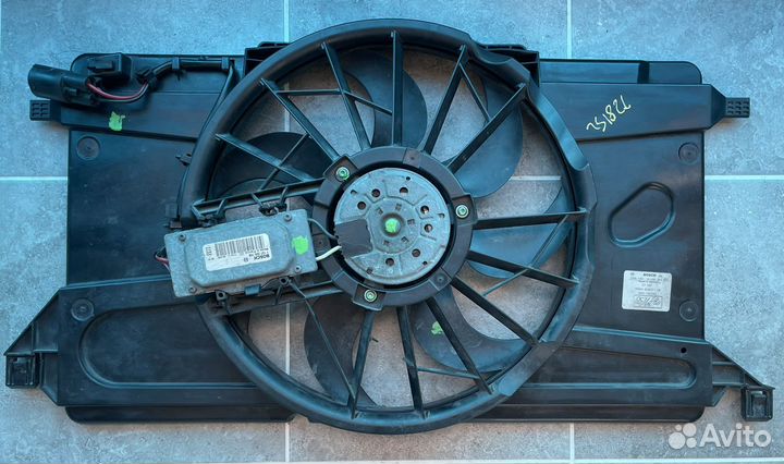 Вентилятор радиатора Мазда 3 BK